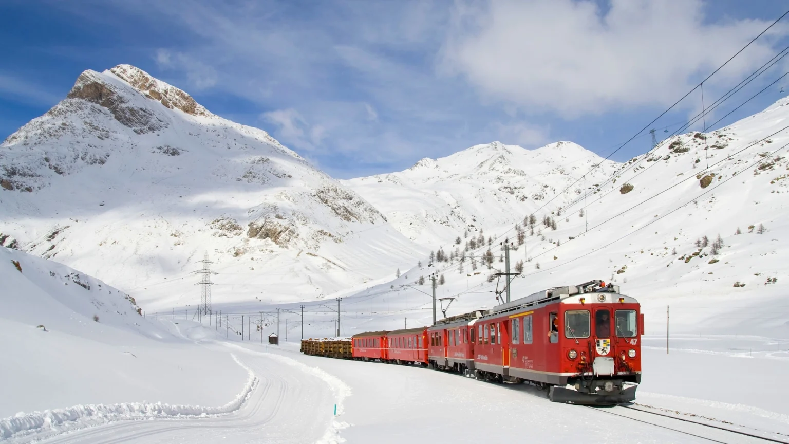 trenino del bernina inverno neve