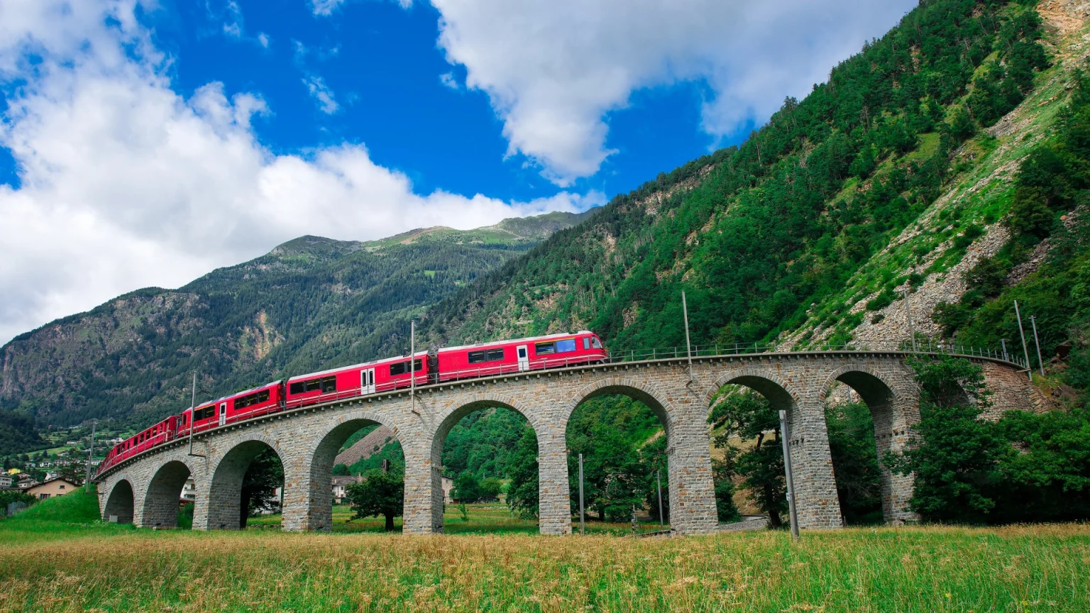 Trenino del Bernina in giornata