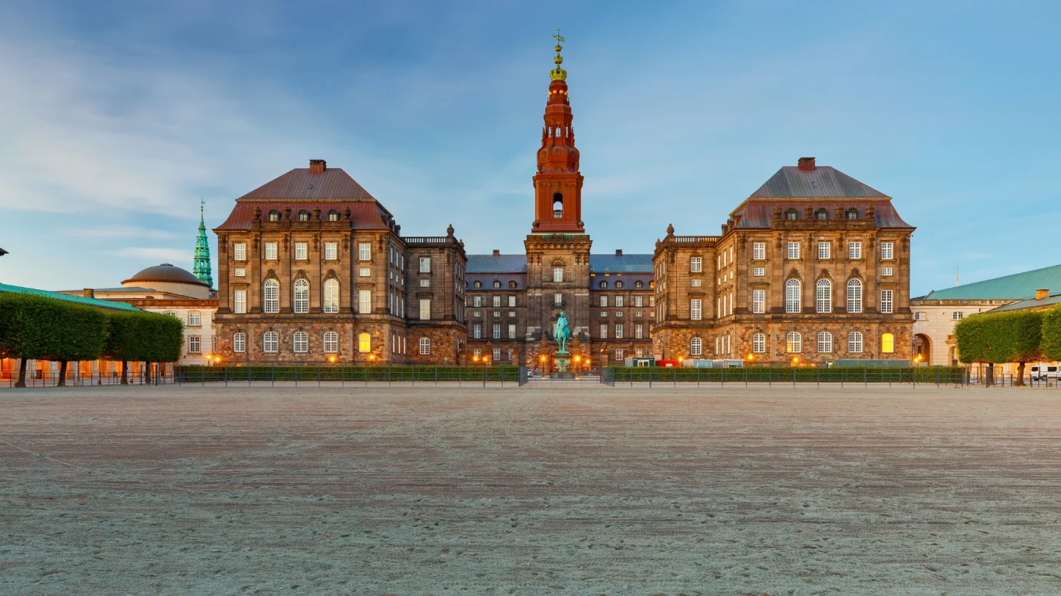 Weekend organizzato a Copenaghen: castello di Amalienborg - Ovet