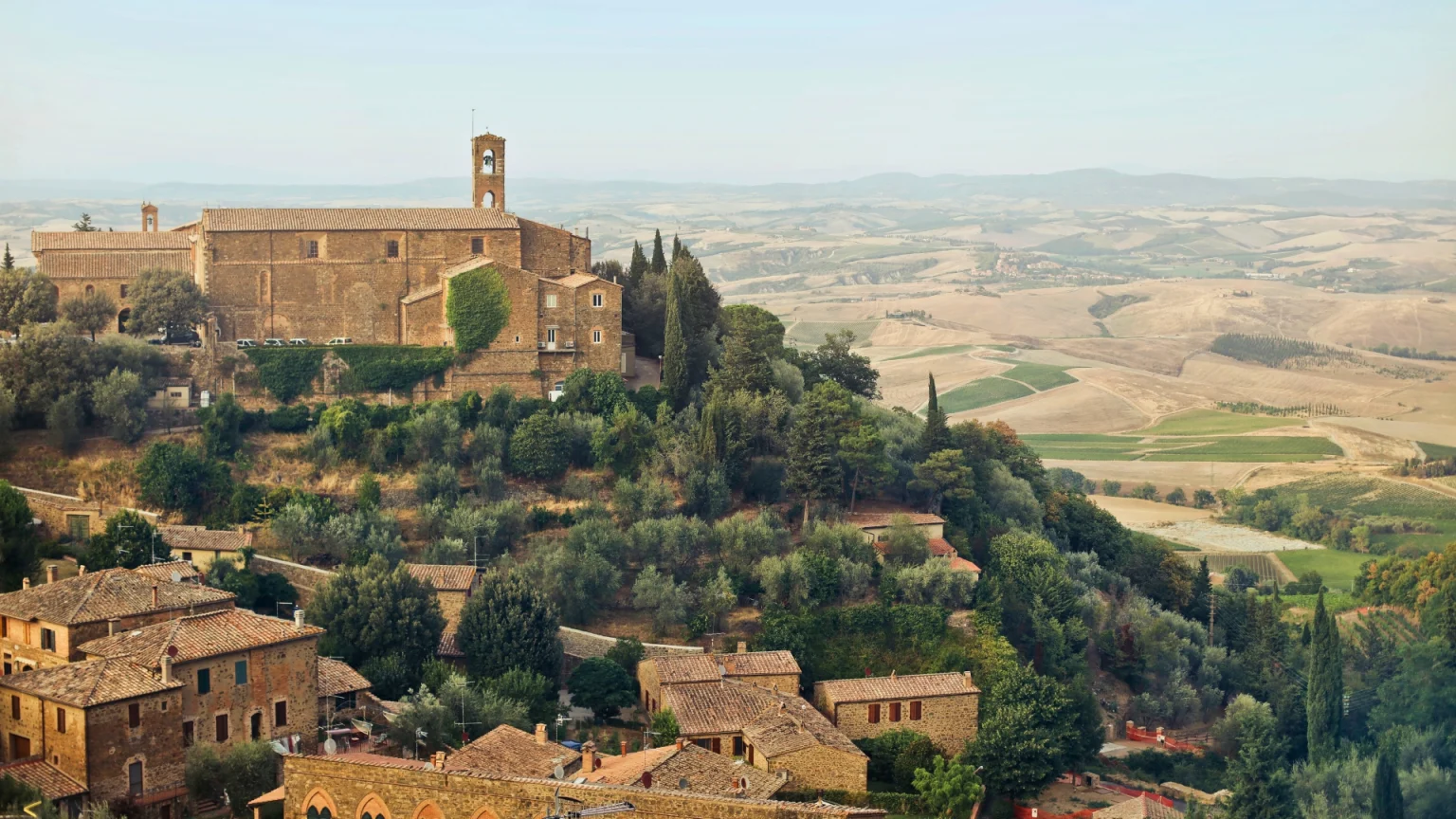 Cosa vedere in Val d'Orcia: Montalcino - Ovet